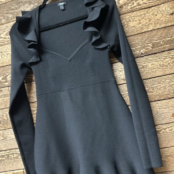 Express Black Long Sleeve Ruffle Shoulder Fit & Flare Dress – Size XS - Picture 6 of 9